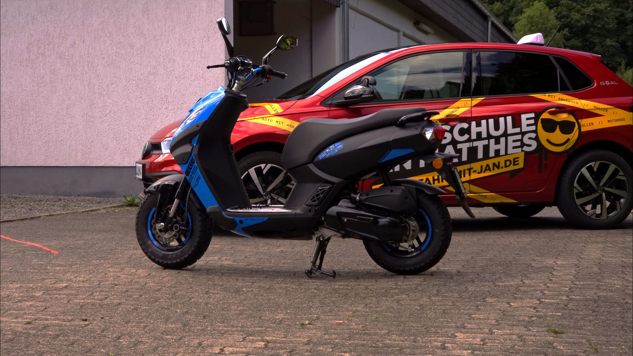 Jan mit allen Fahrzeugen