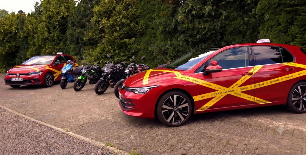 Fahrschulautos und Motorräder der Fahrschule Jan Matthes in Bad Berleburg